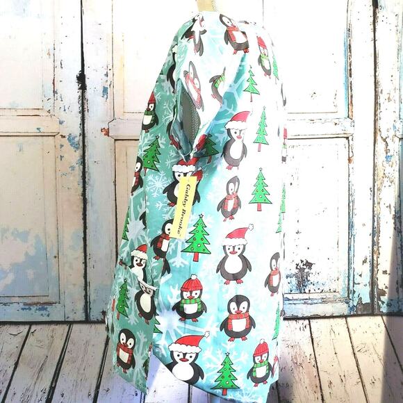 Gabby Brooke Holiday Winter Penguin Scrub Top Size S Pockets NEW Blue & Green - Picture 10 of 12